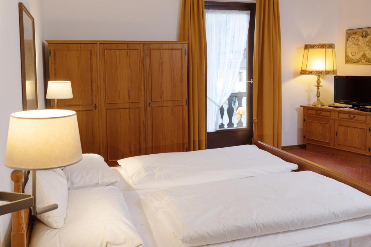 Hotel Gasthaus Adler กล็อทเทอร์ทาล ภายนอก รูปภาพ